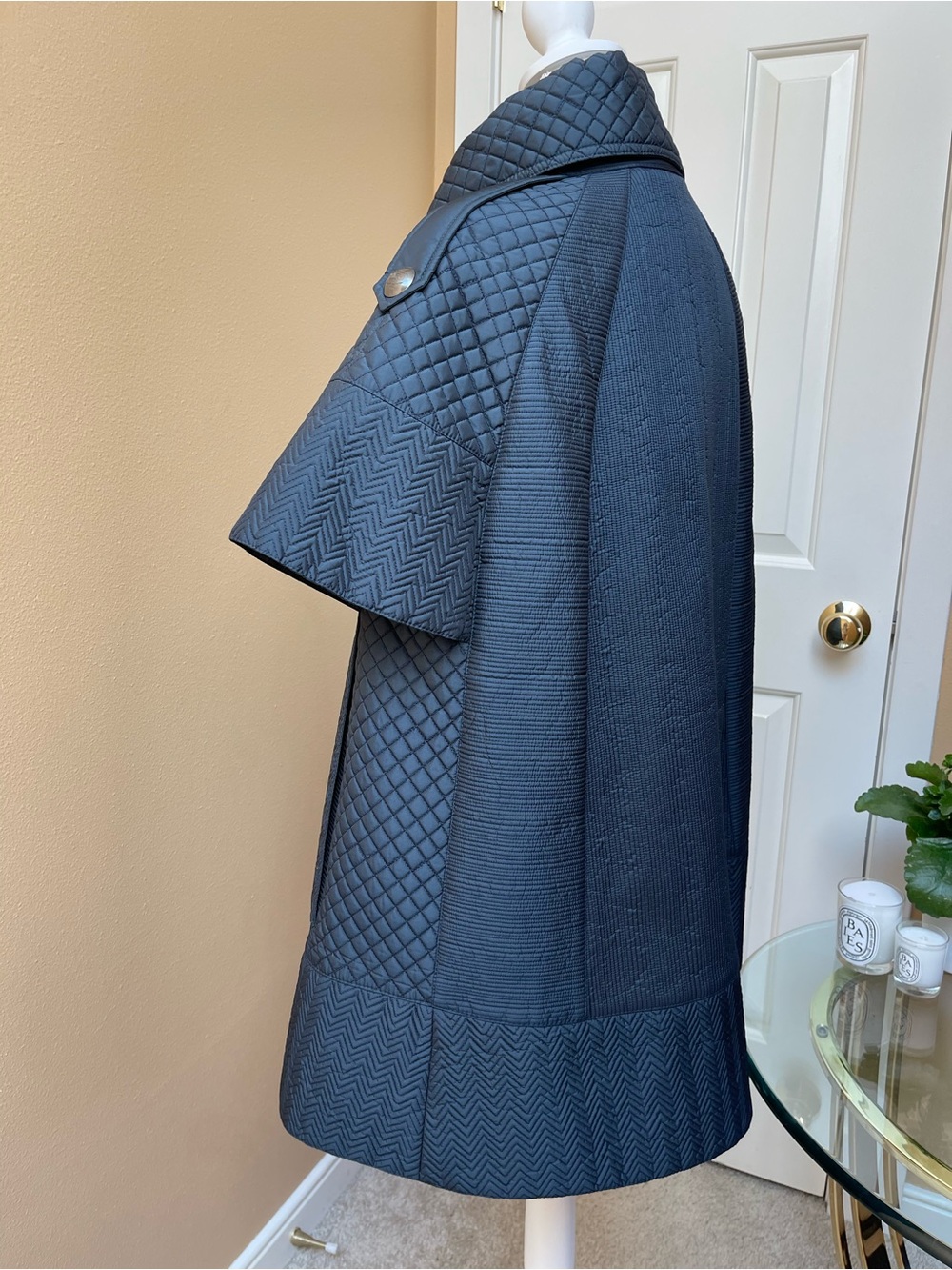 Burberry Quilted Cape Coat Jacket IT 38 Navy Blue Made In Italy Runway Piece - Picture 14 of 16